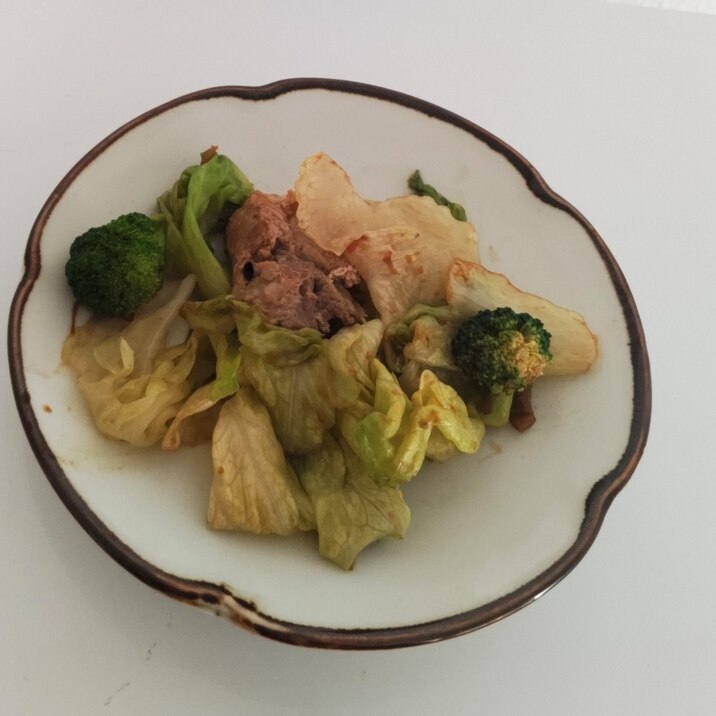 レタスとブロッコリー♪豚肉の炒め物